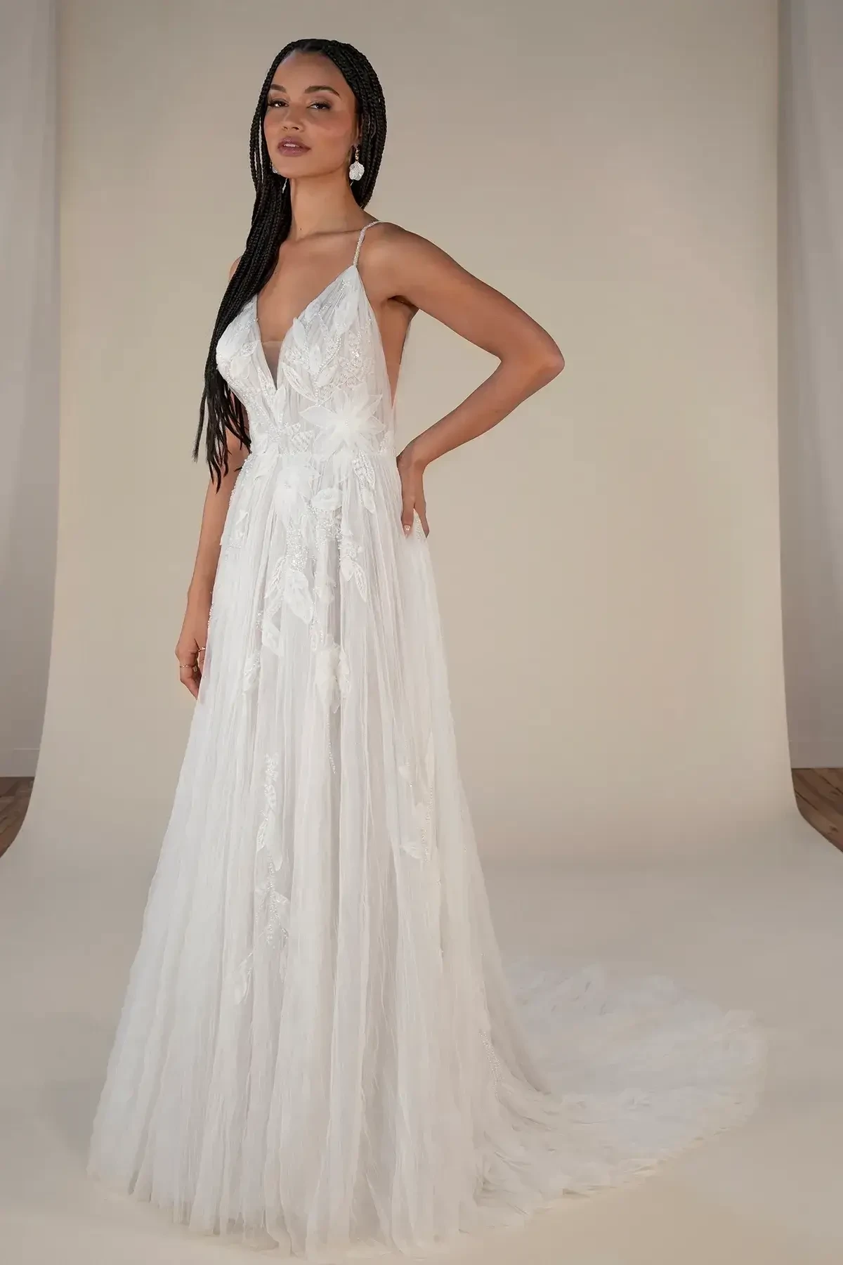 Why A-Line Wedding Dresses Are the Perfect Choice for Every Bride: Flattering, Timeless, and Elegant Image
