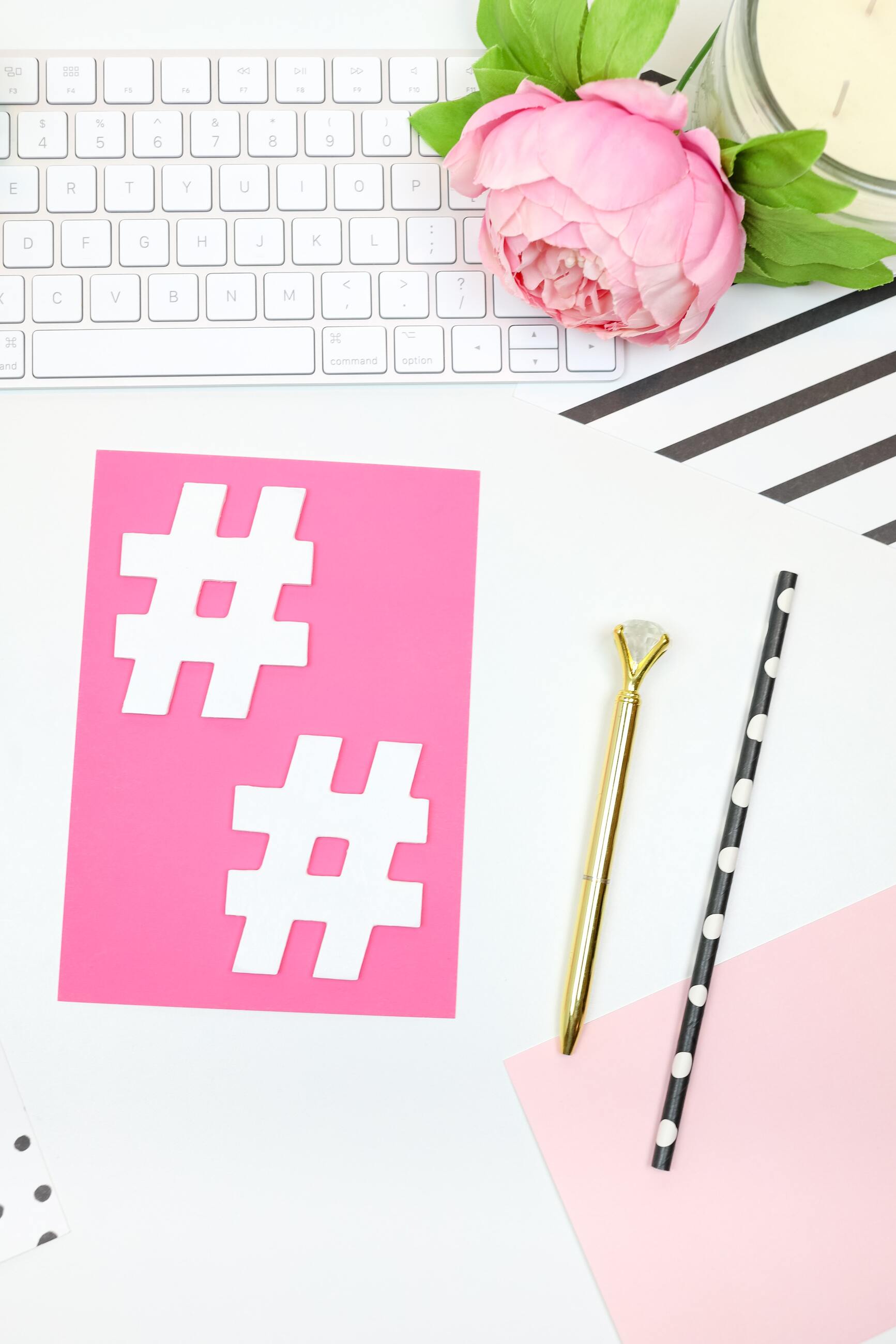 How to Get Your Creative Wedding Hashtag Image